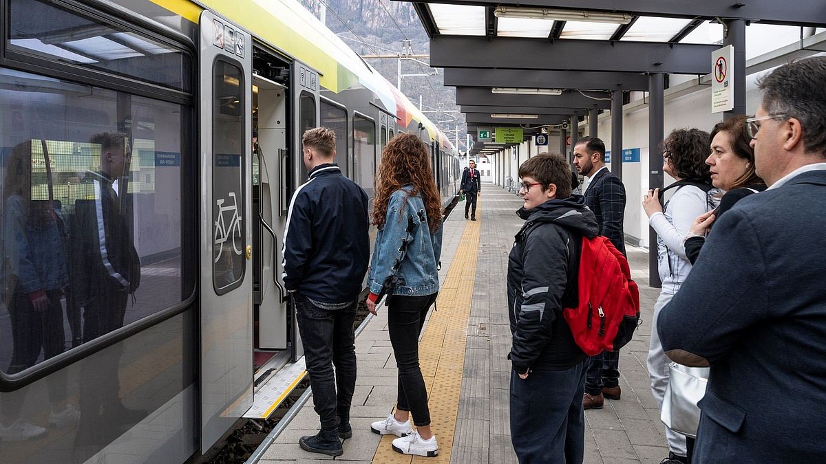 Passengers boarding the train